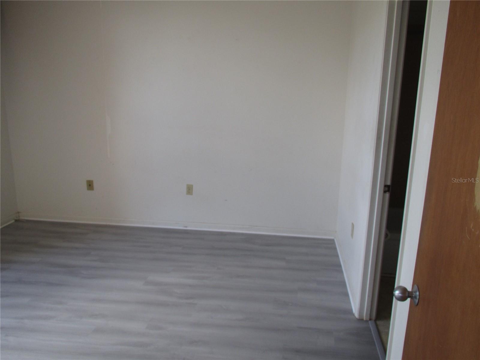 Image 5 of 7 For 21405 Olean Boulevard 303