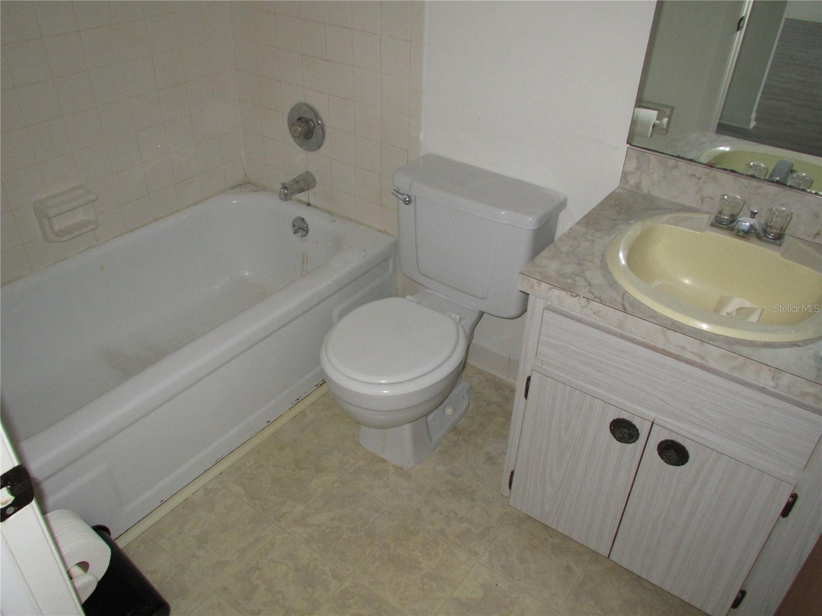 Image 6 of 7 For 21405 Olean Boulevard 303