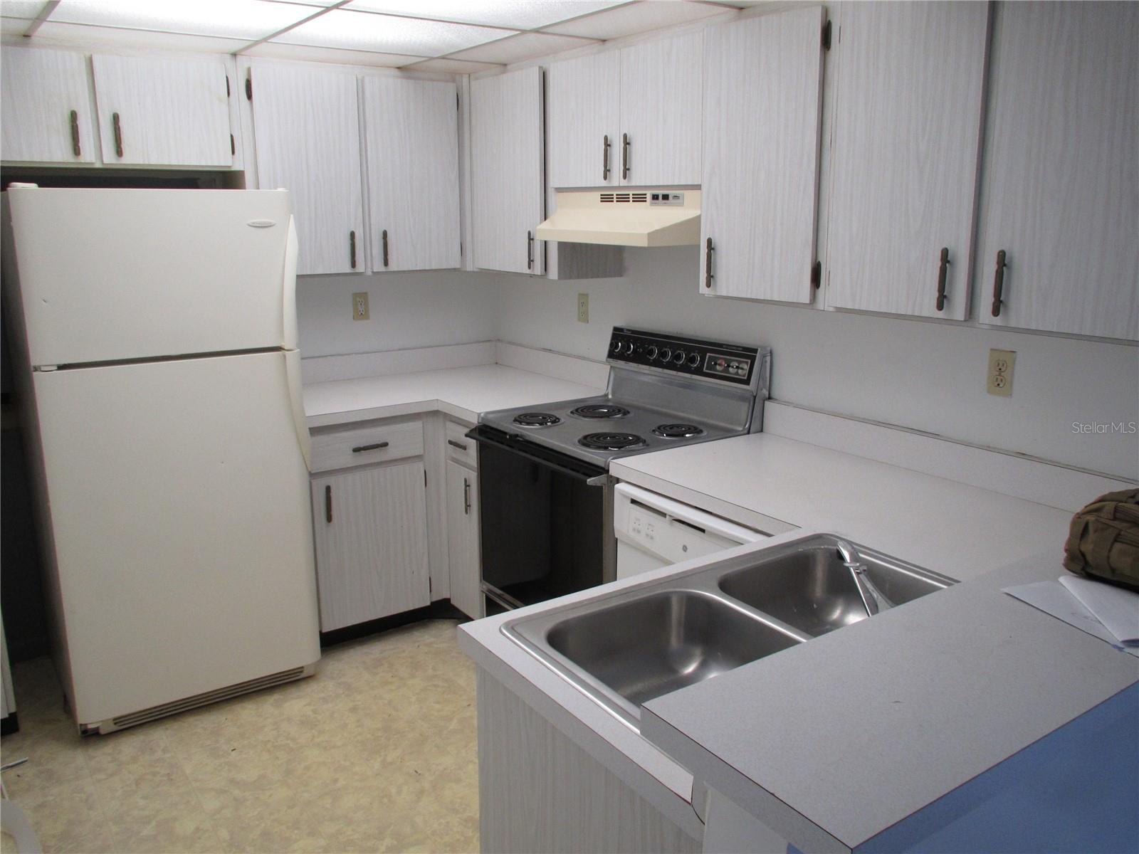 Image 7 of 7 For 21405 Olean Boulevard 303