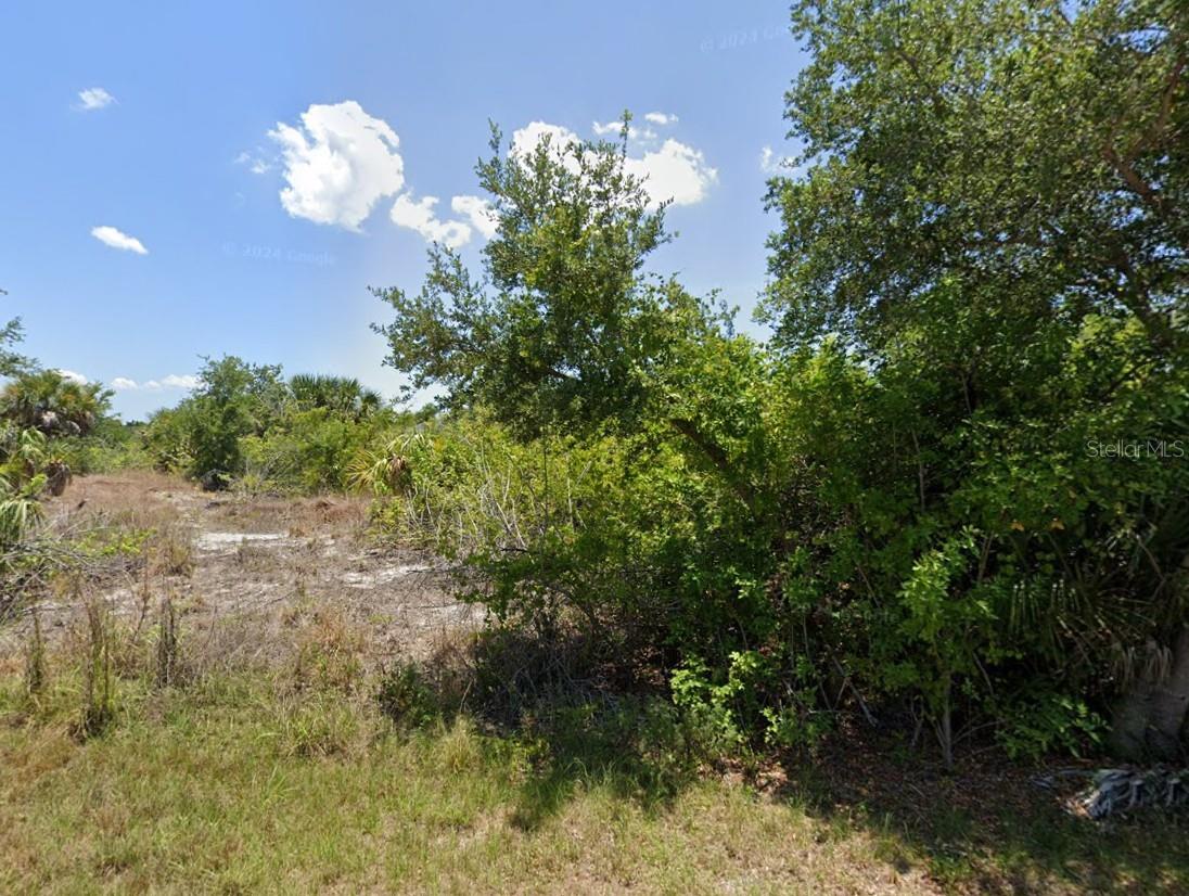 Image 3 of 3 For 13348 Amaryllis Circle