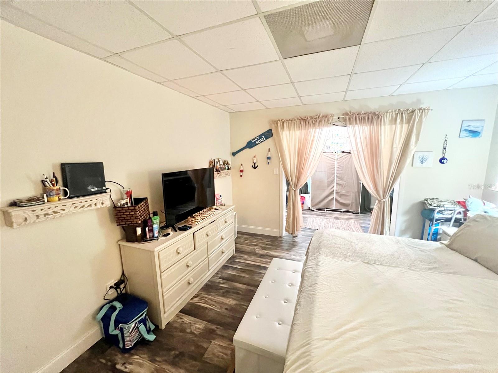 Image 15 of 28 For 3116 Harbor Boulevard 1b