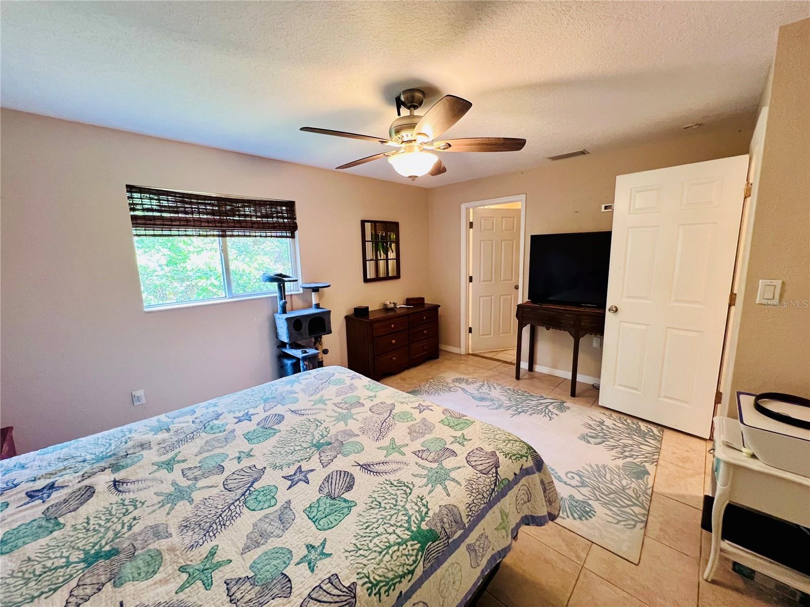 Image 11 of 29 For 15090 Rebecca Avenue