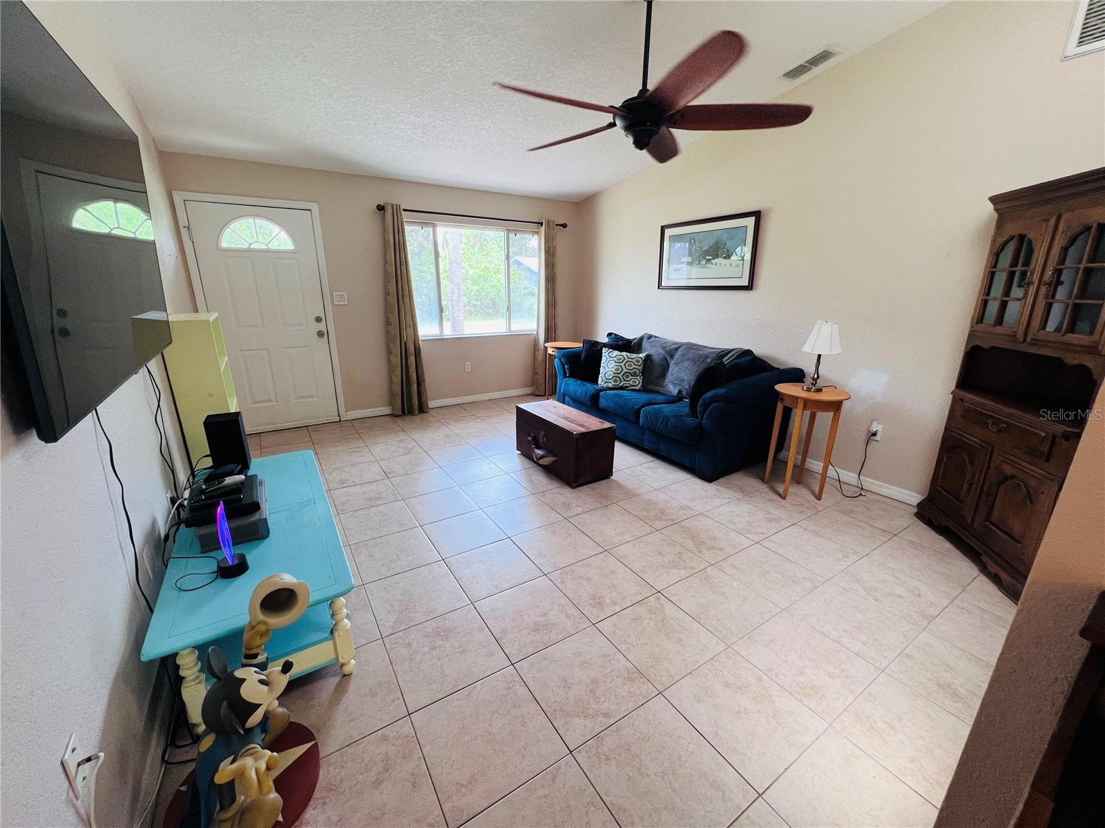 Image 7 of 29 For 15090 Rebecca Avenue