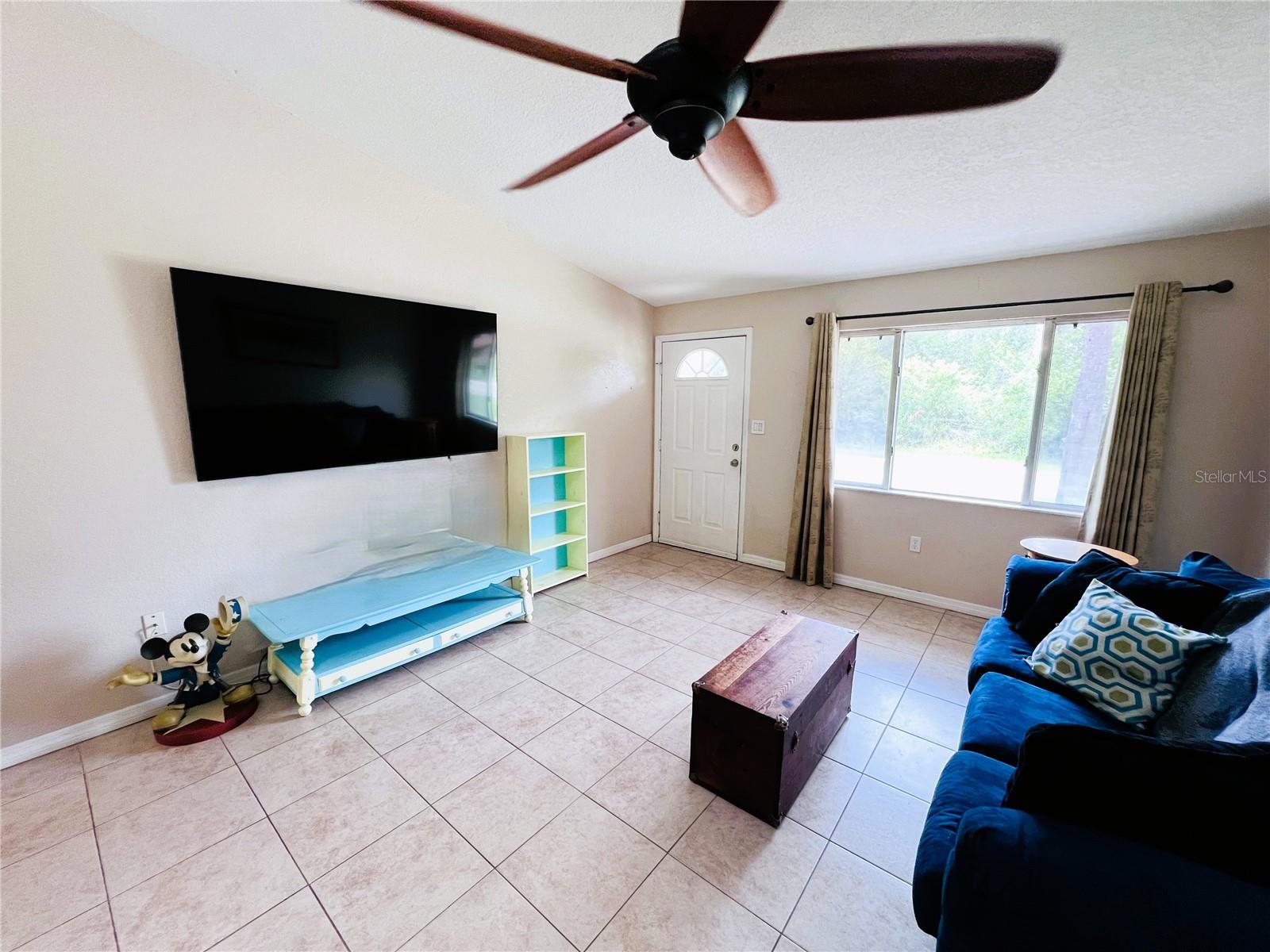 Image 8 of 29 For 15090 Rebecca Avenue