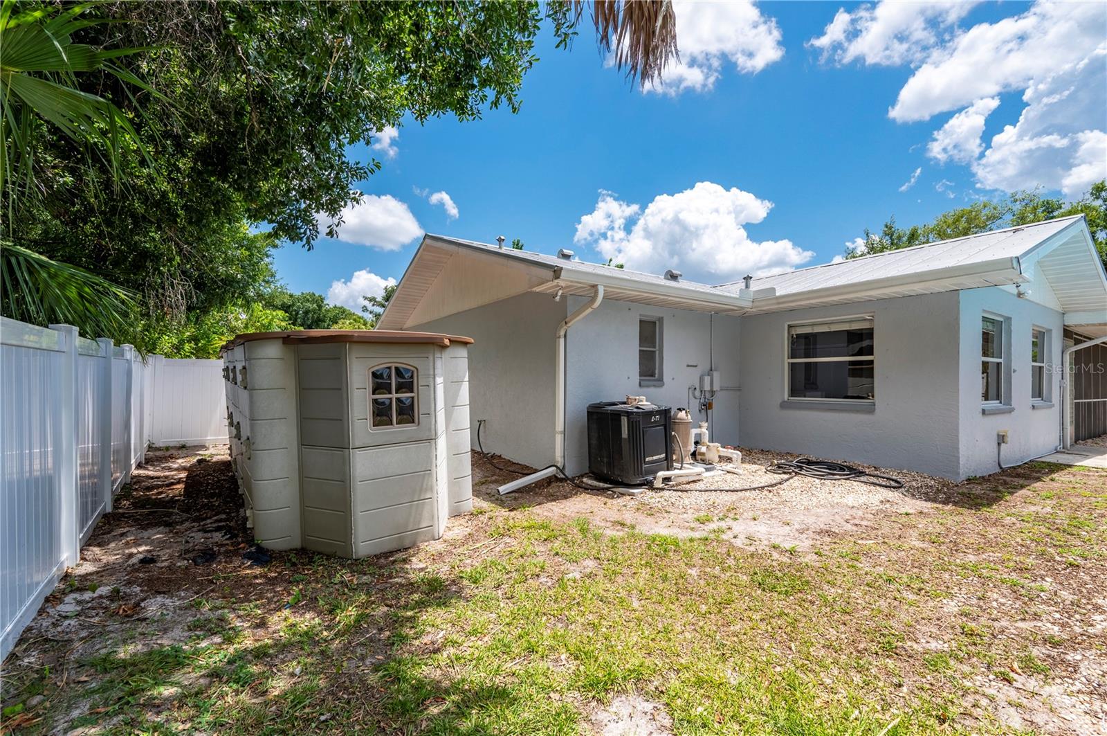 Image 40 of 59 For 732 Haleybury Street