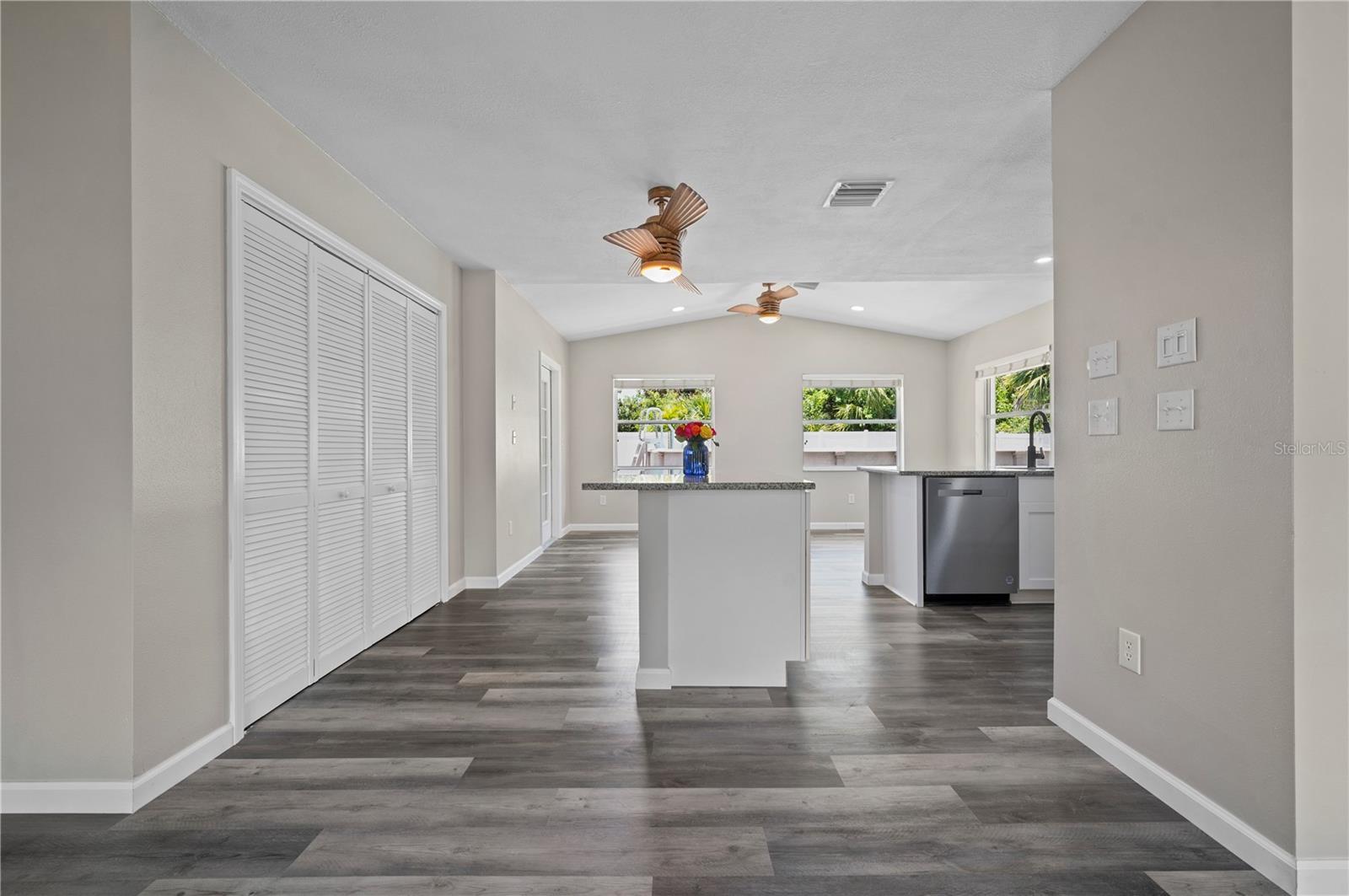Image 9 of 59 For 732 Haleybury Street