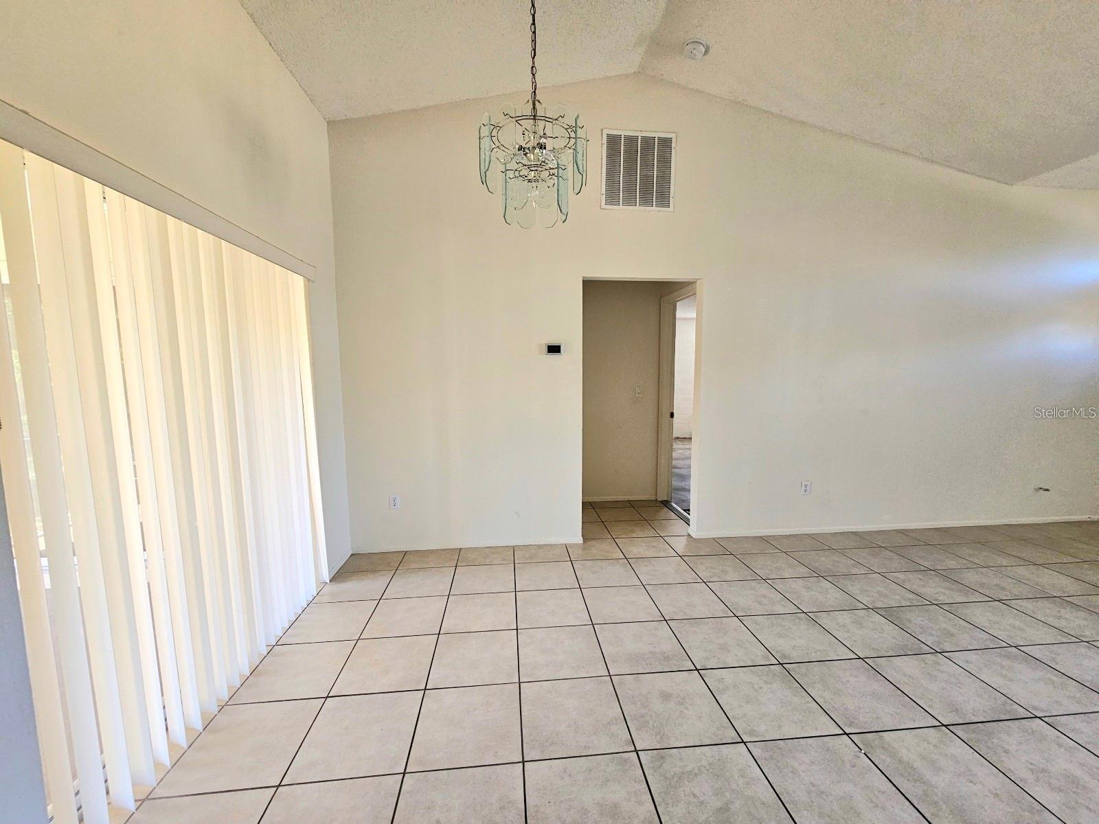 Image 14 of 40 For 6222 Berkeley Street