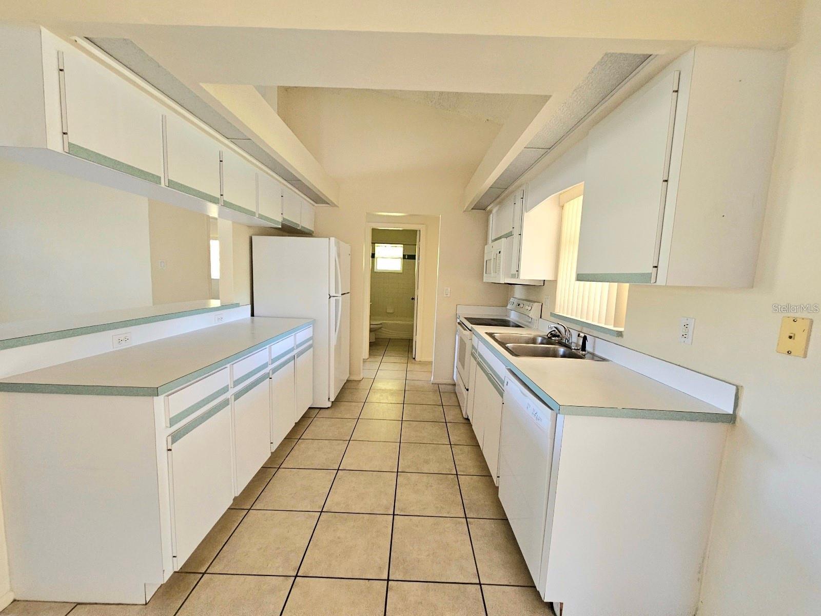 Image 4 of 40 For 6222 Berkeley Street