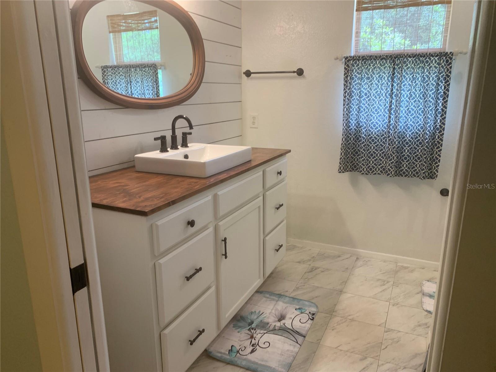 Image 17 of 33 For 17497 Clover Avenue