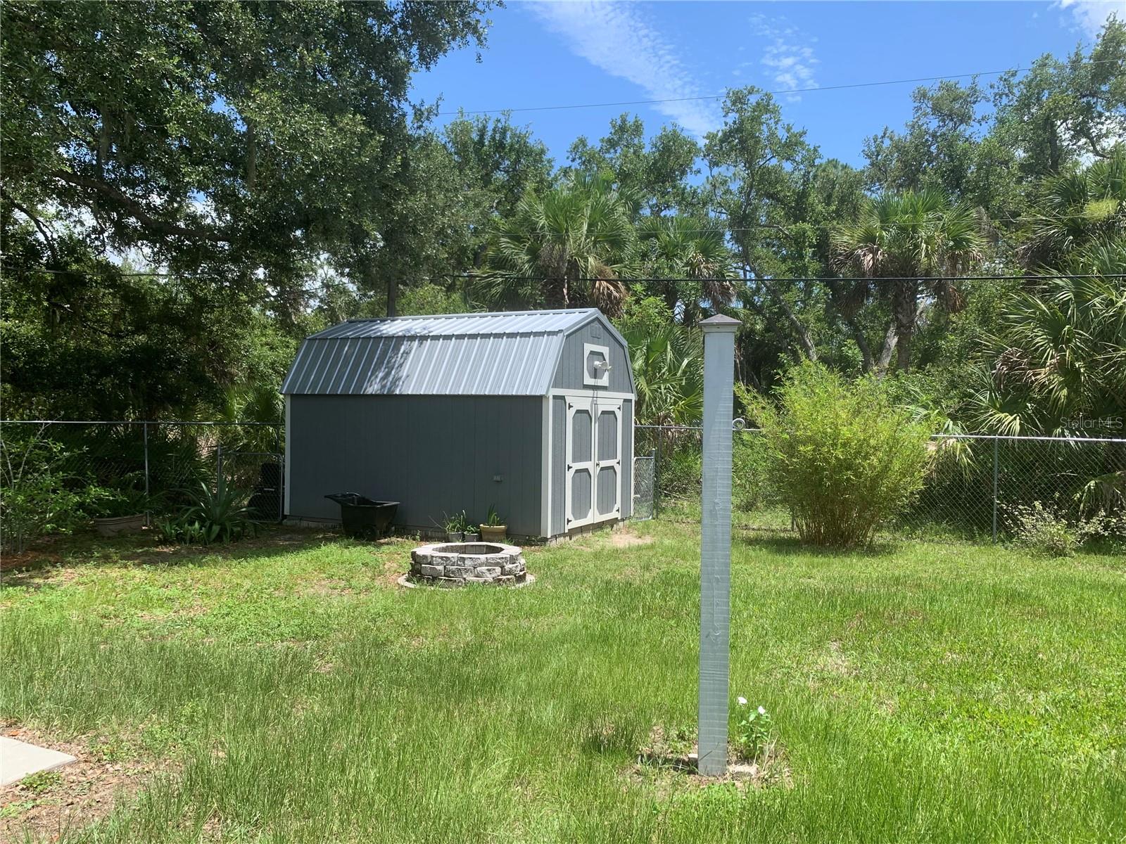 Image 29 of 33 For 17497 Clover Avenue