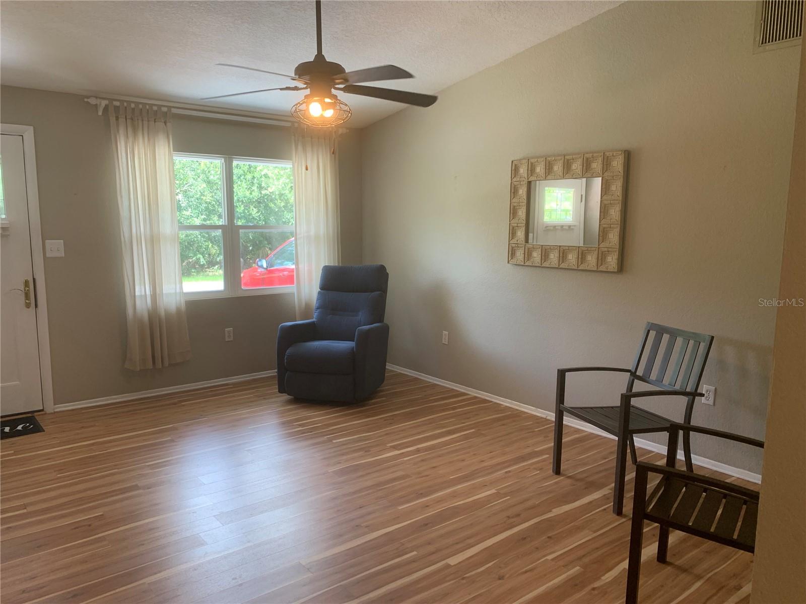 Image 3 of 33 For 17497 Clover Avenue