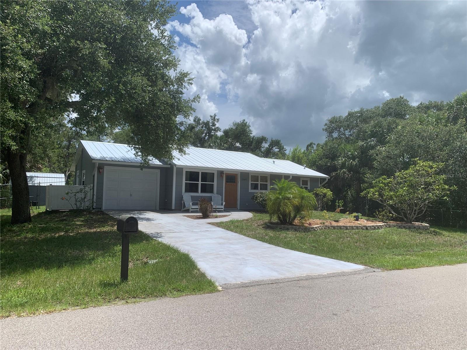 Image 31 of 33 For 17497 Clover Avenue