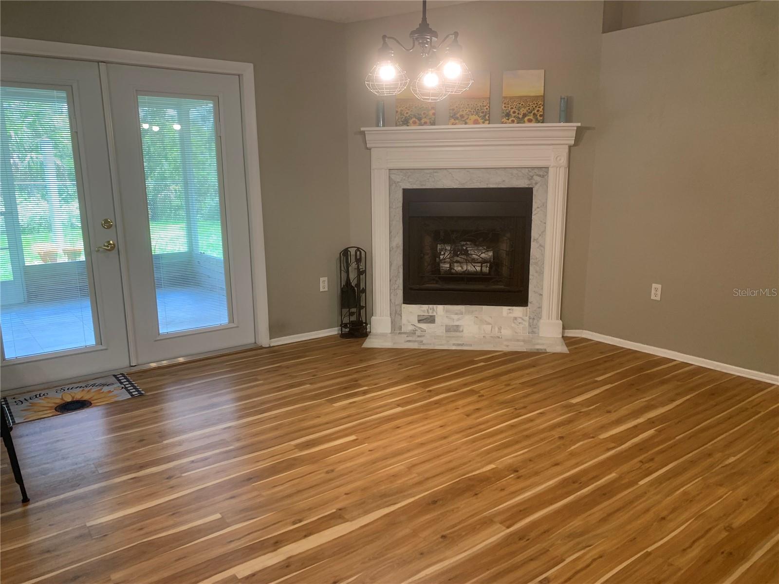 Image 7 of 33 For 17497 Clover Avenue