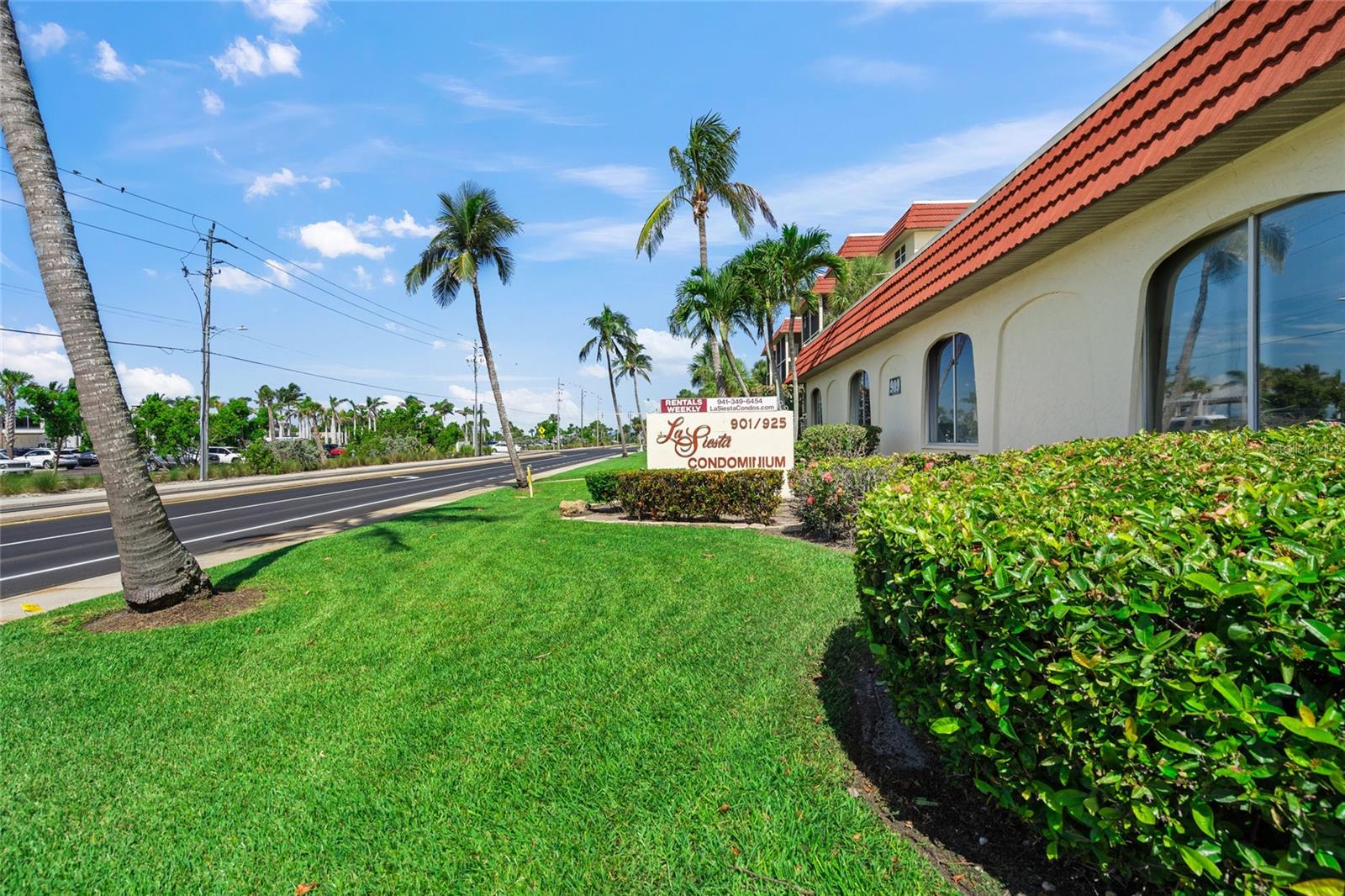 Image 30 of 85 For 915 Beach Road 215