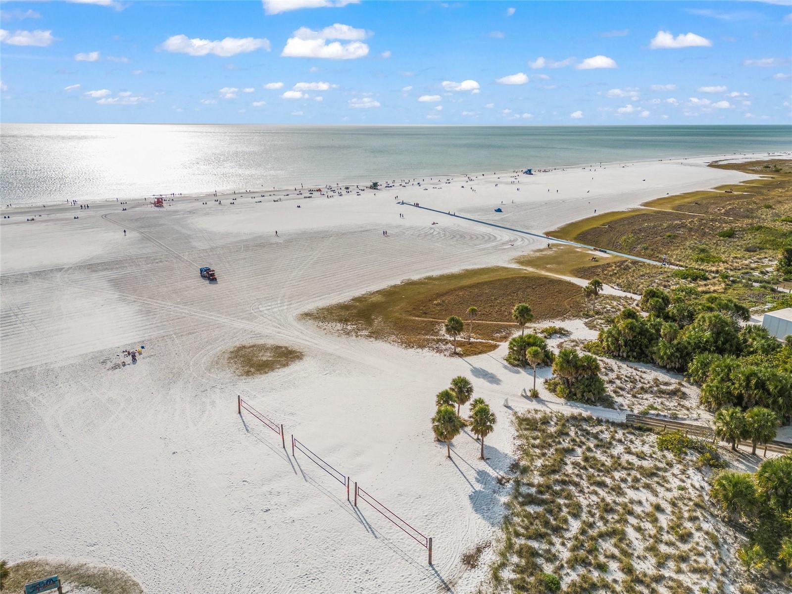 Image 42 of 85 For 915 Beach Road 215