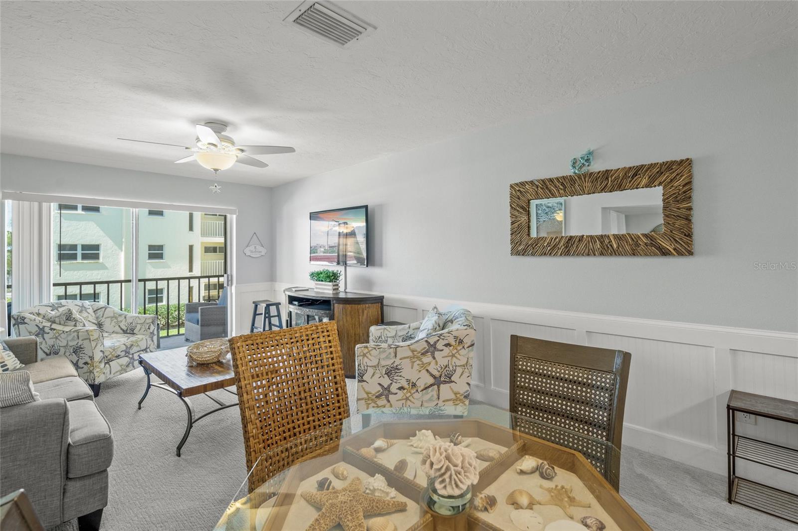 Image 8 of 85 For 915 Beach Road 215