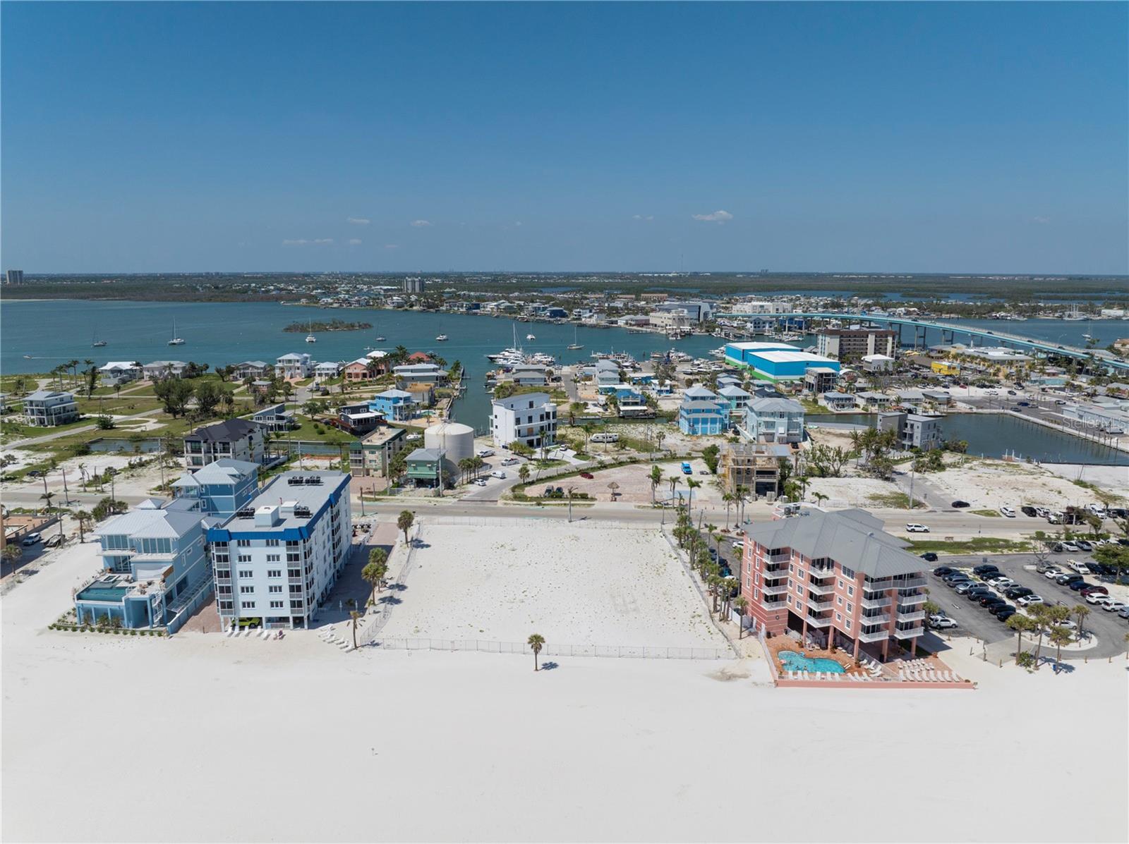 Listing photo id 8 for 800-802 Estero Boulevard 1