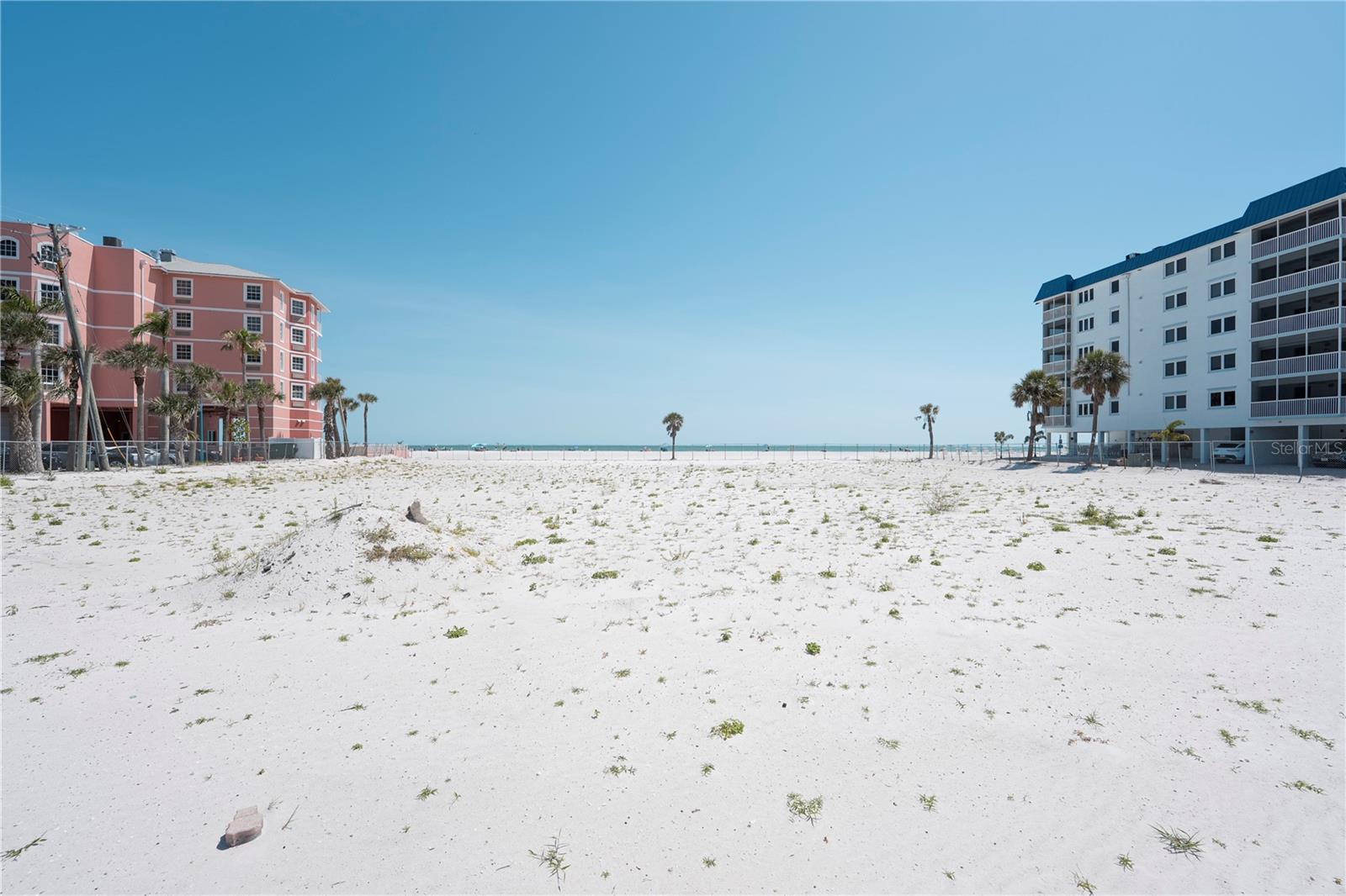 Listing photo id 12 for 800-802 Estero Boulevard 1