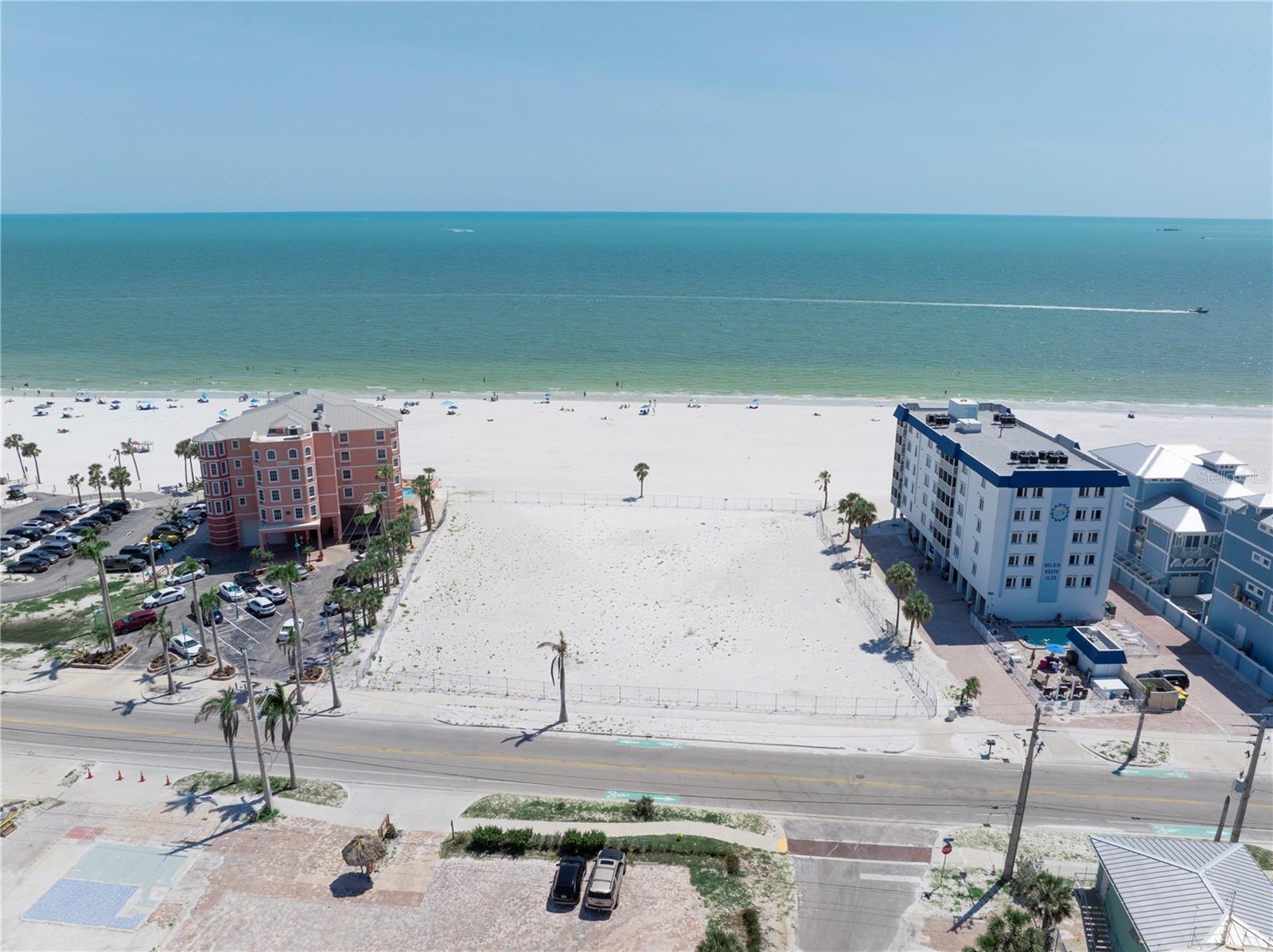Listing photo id 17 for 800-802 Estero Boulevard 1