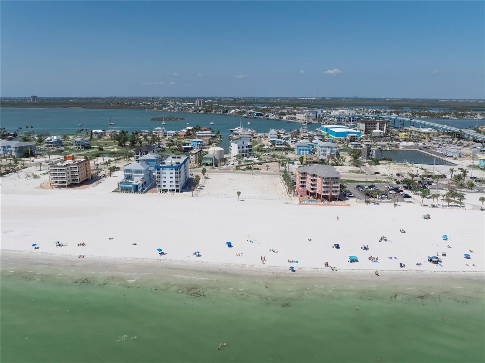 Listing photo id 23 for 800-802 Estero Boulevard 1