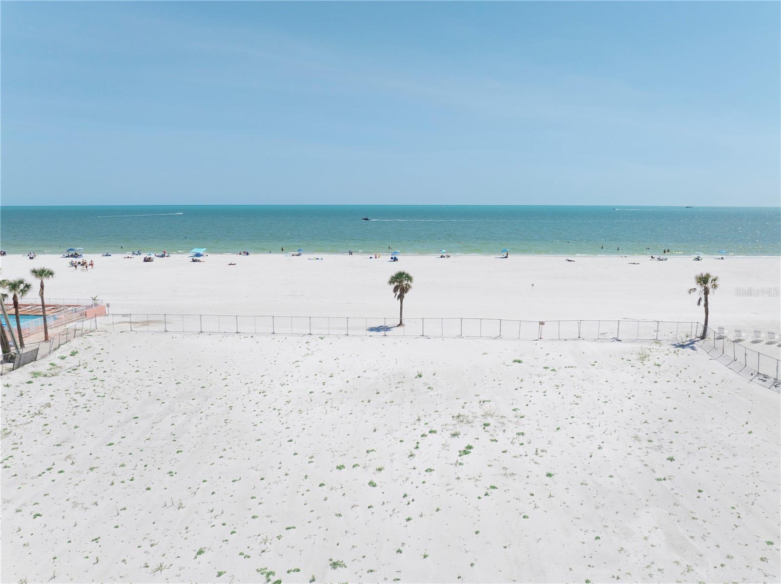 Listing photo id 28 for 800-802 Estero Boulevard 1