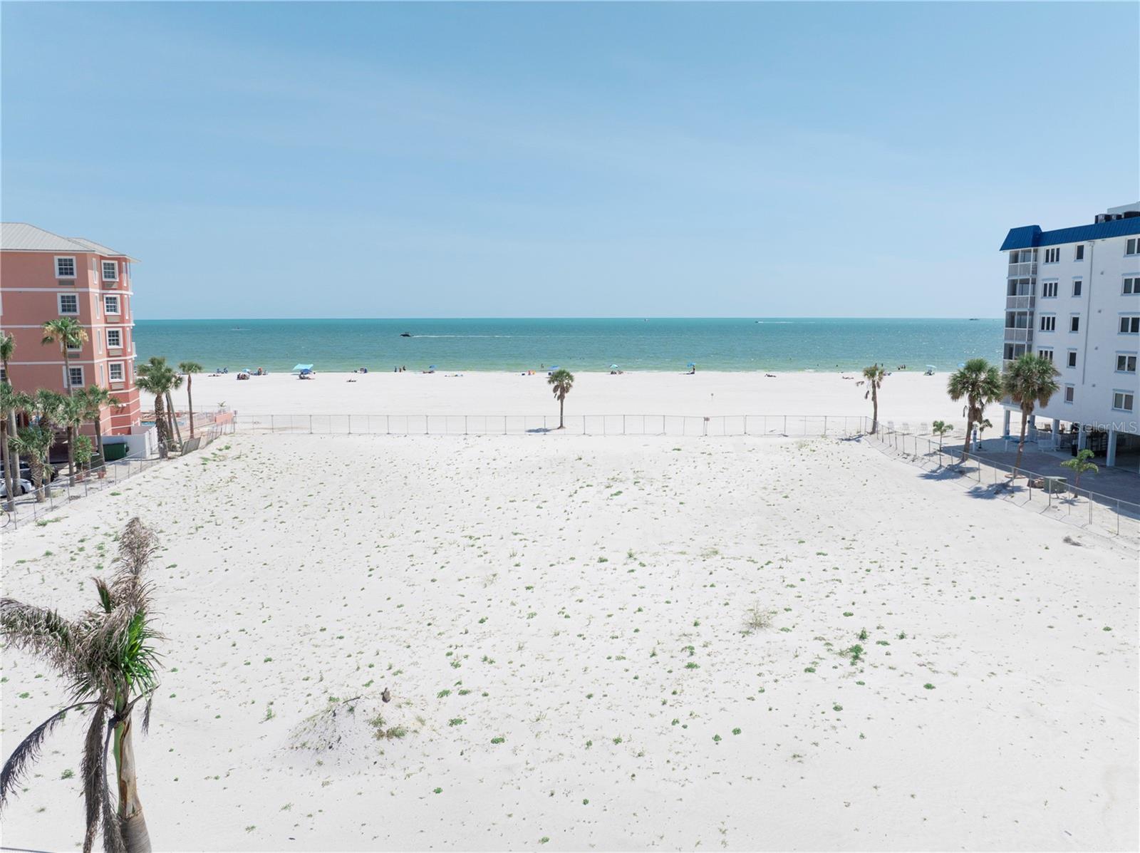 Listing photo id 29 for 800-802 Estero Boulevard 1