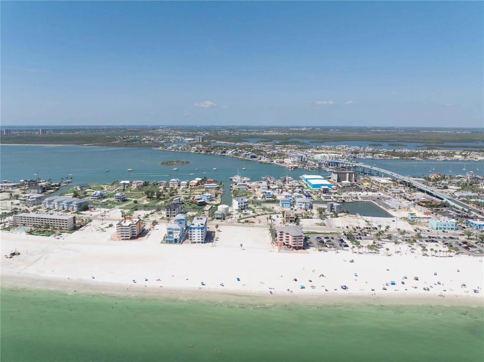 Listing photo id 30 for 800-802 Estero Boulevard 1