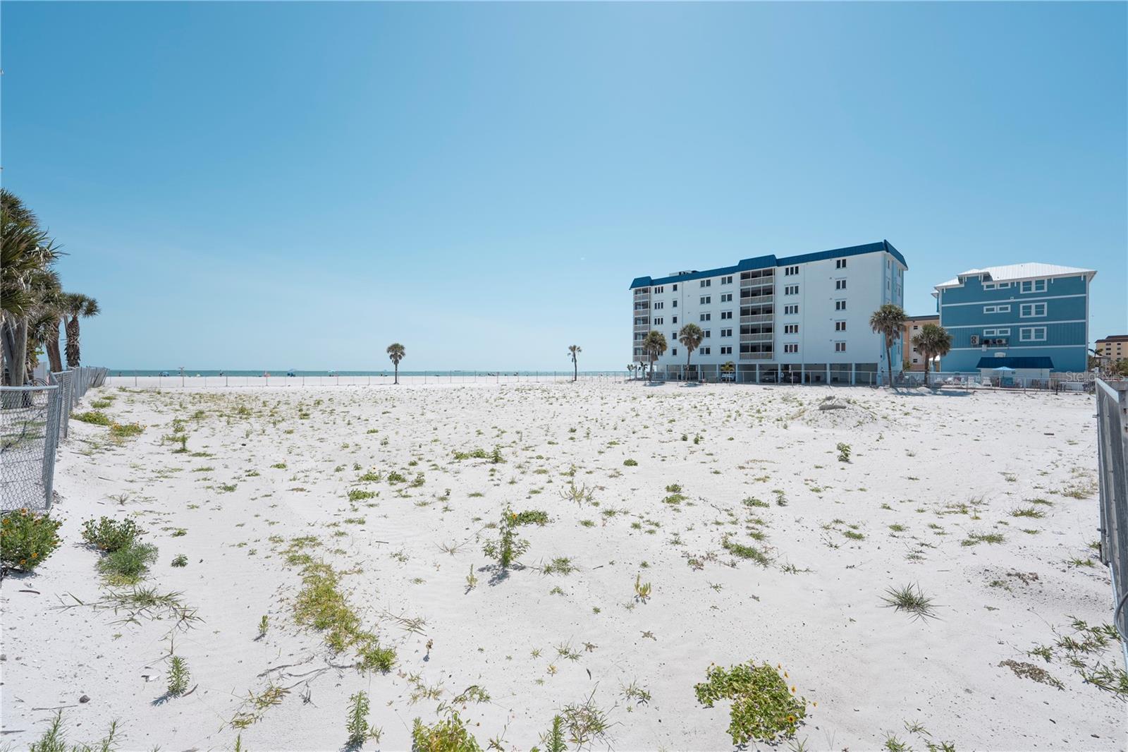 Listing photo id 32 for 800-802 Estero Boulevard 1