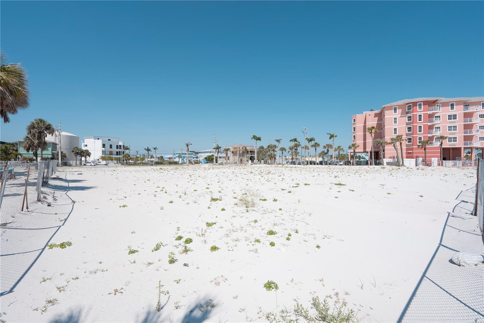 Listing photo id 34 for 800-802 Estero Boulevard 1