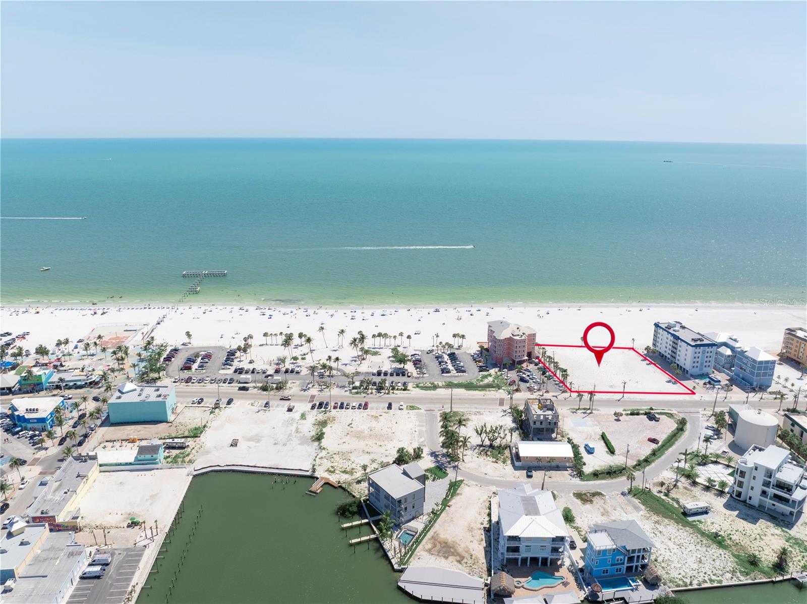 Listing photo id 37 for 800-802 Estero Boulevard 1