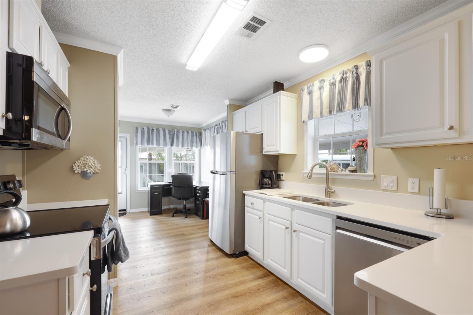 Image 16 of 99 For 2100 Kings Highway 376