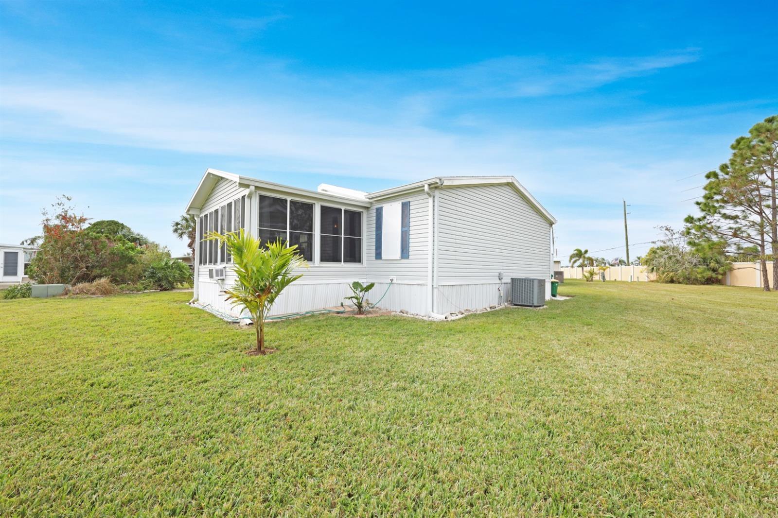 Image 38 of 99 For 2100 Kings Highway 376