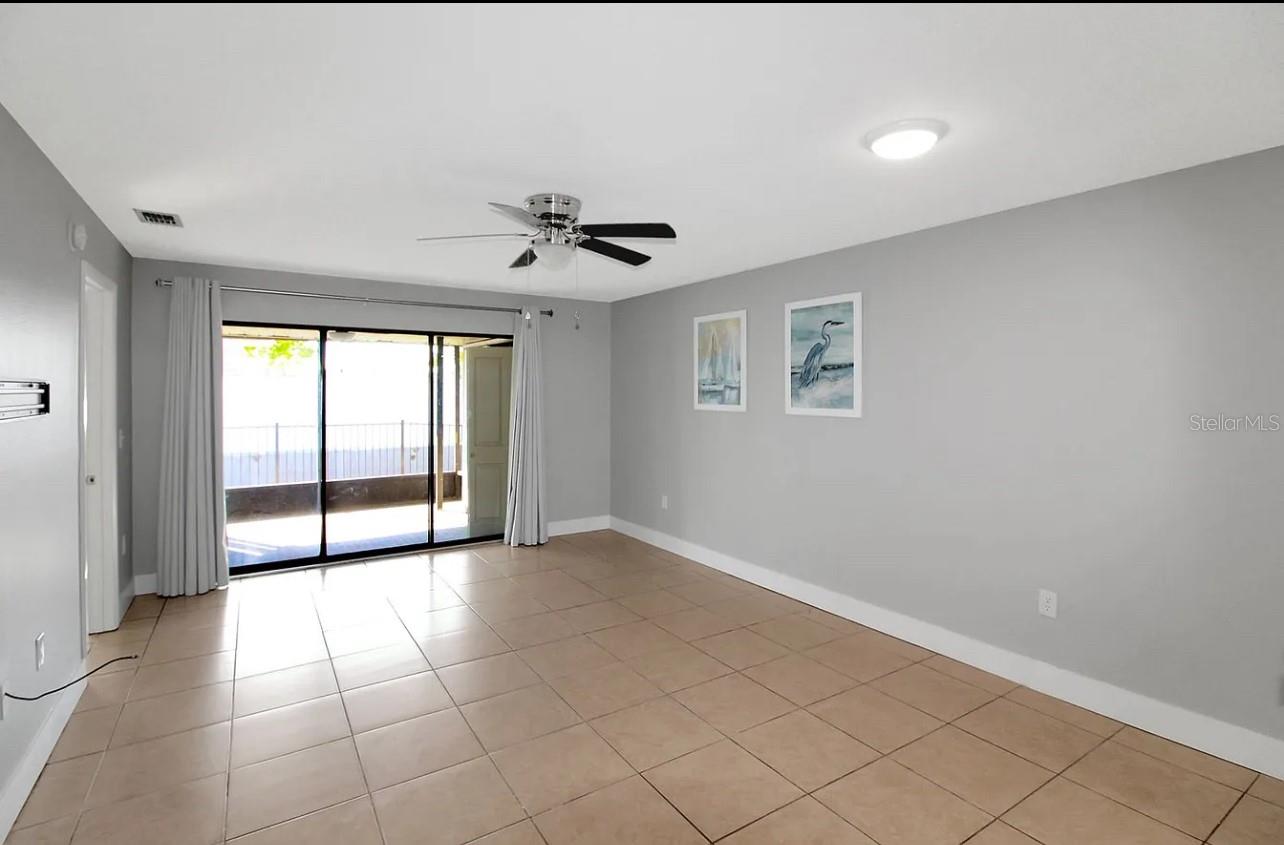 Image 4 of 13 For 1755 Florence Avenue A