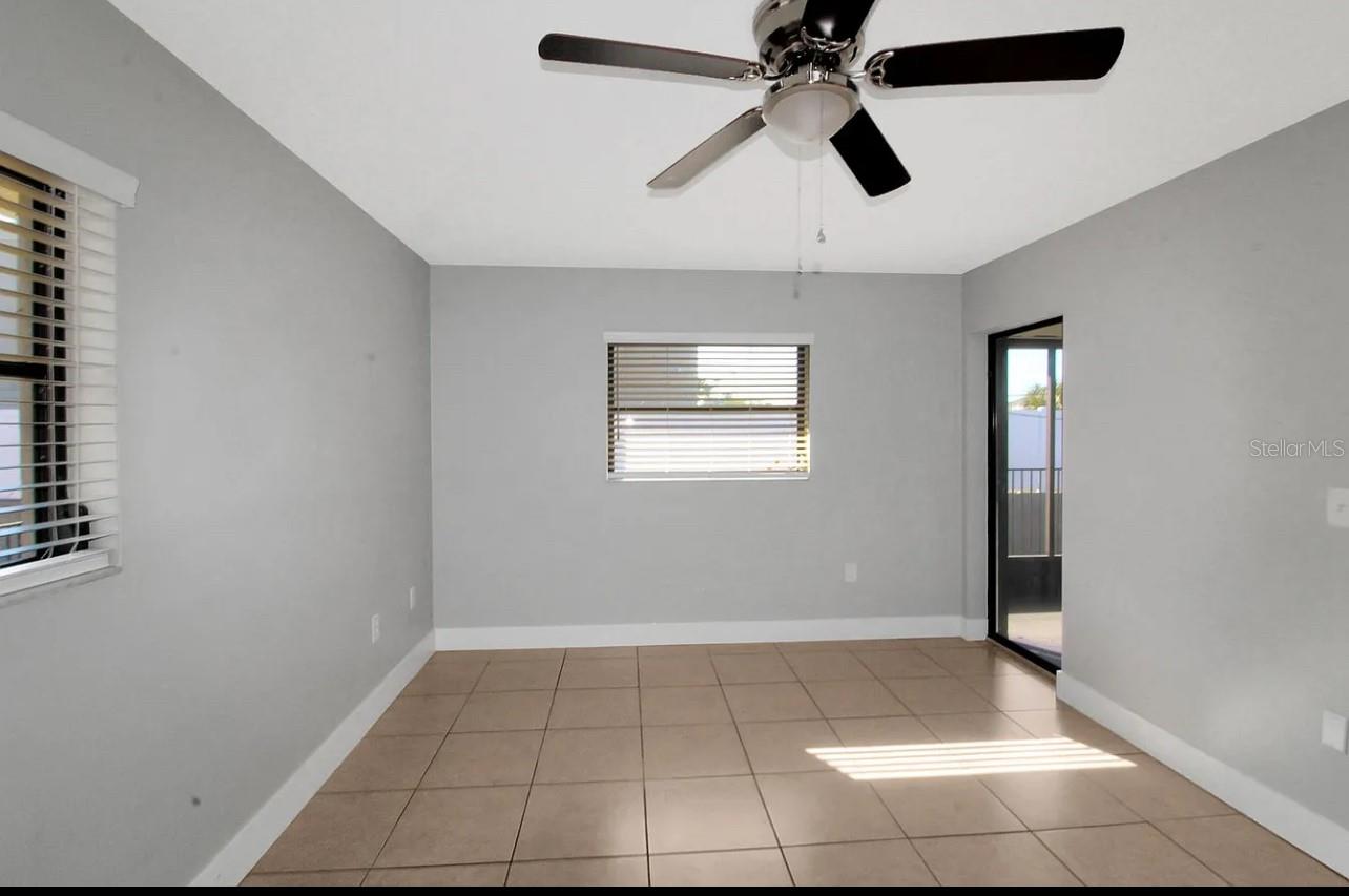Image 9 of 13 For 1755 Florence Avenue A