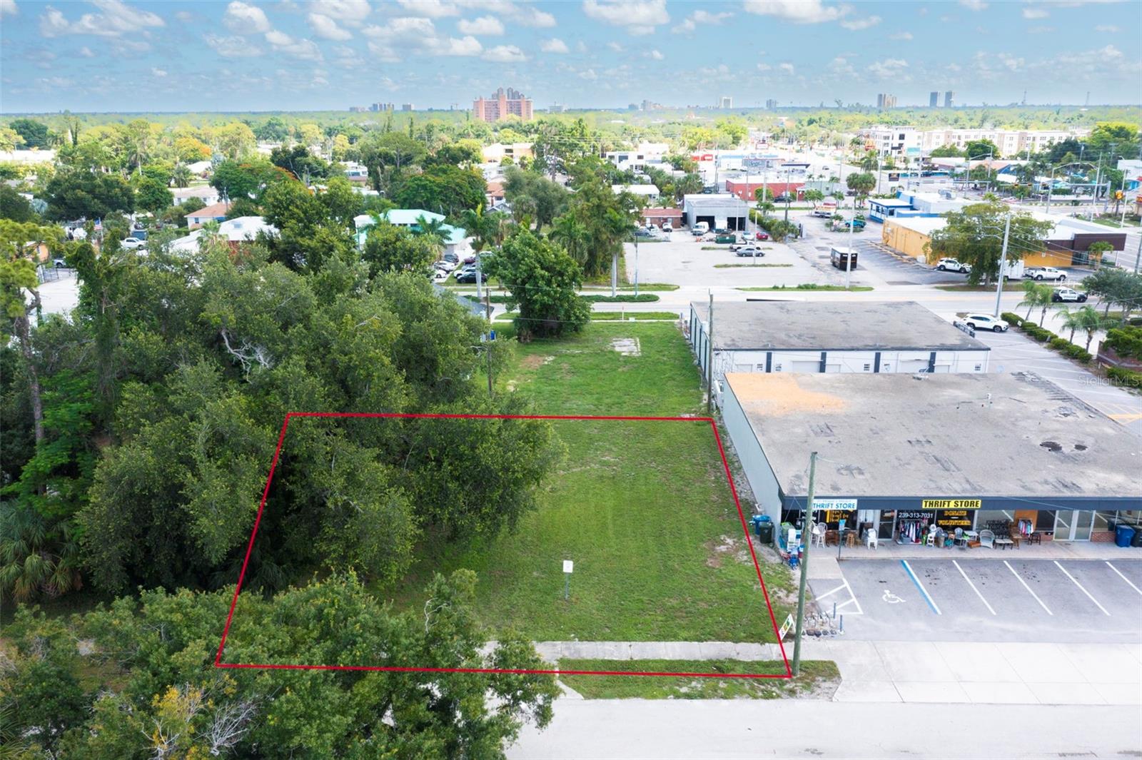 Image 3 of 26 For 1925 Suwanee Avenue