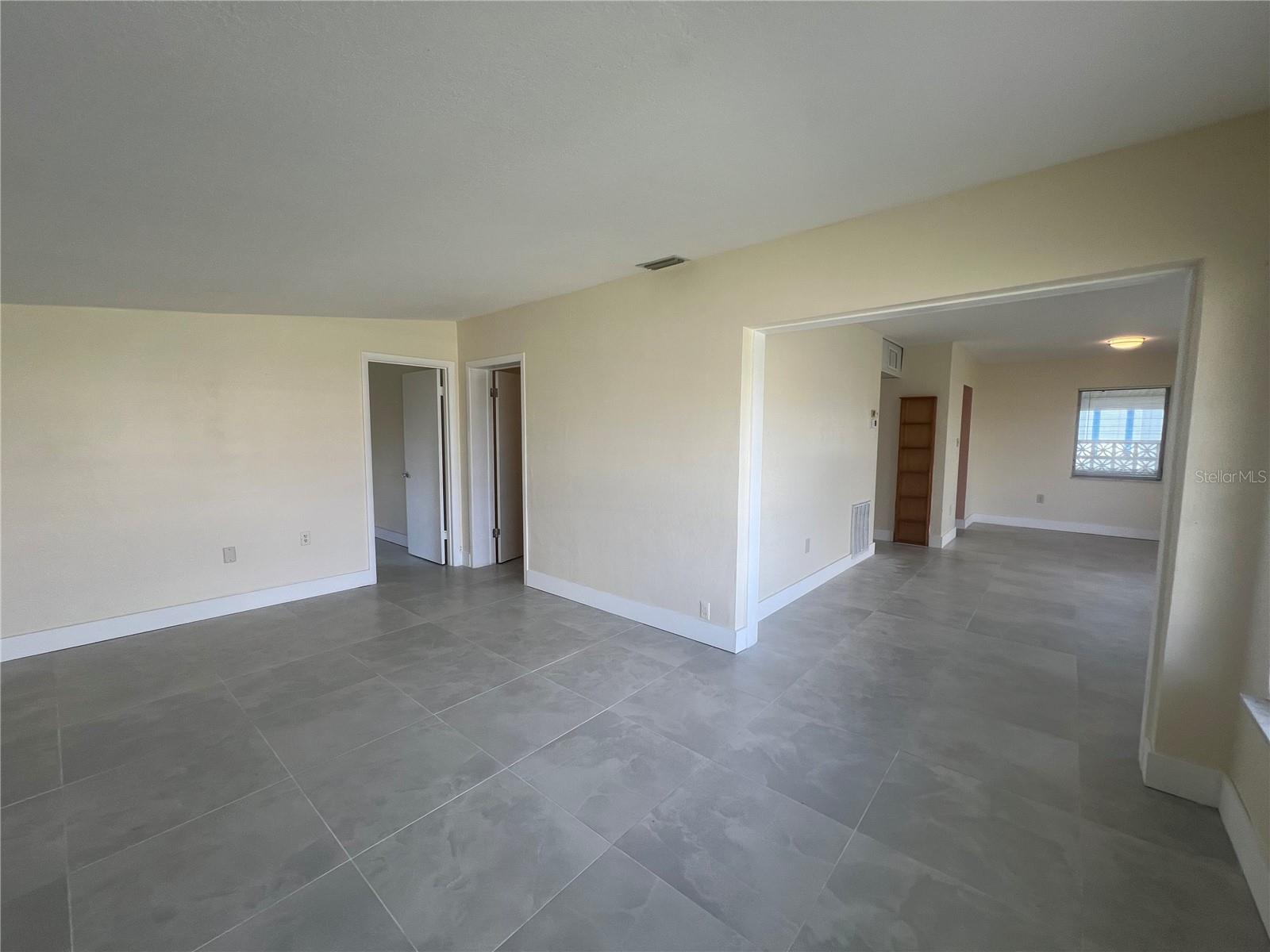 Image 12 of 30 For 21923 Buxton Avenue