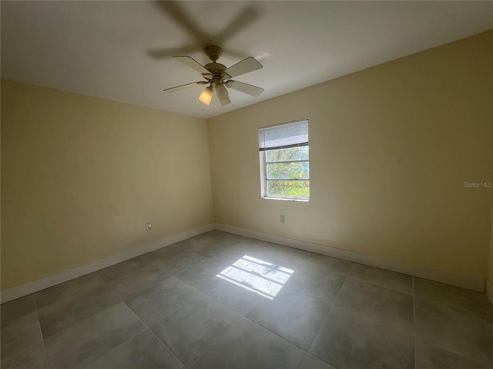 Image 16 of 30 For 21923 Buxton Avenue