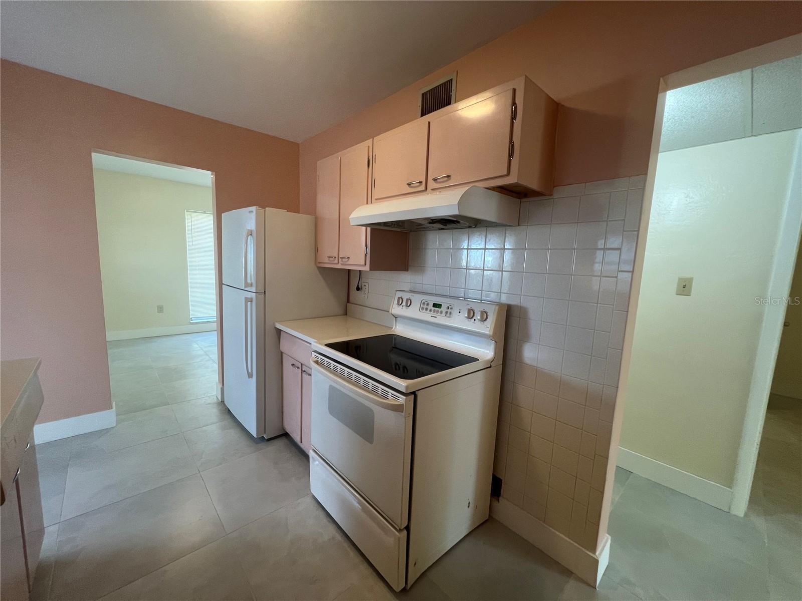 Image 7 of 30 For 21923 Buxton Avenue