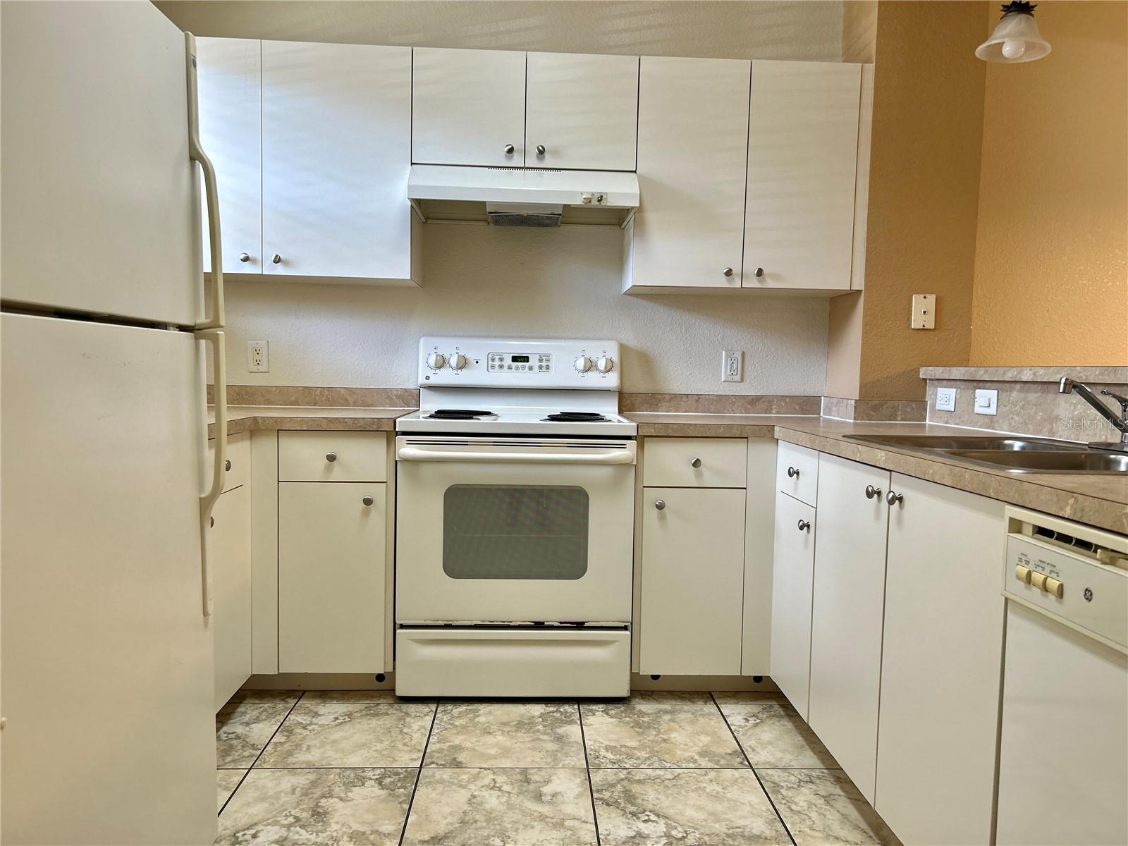 Image 3 of 16 For 1490 San Cristobal Avenue A3