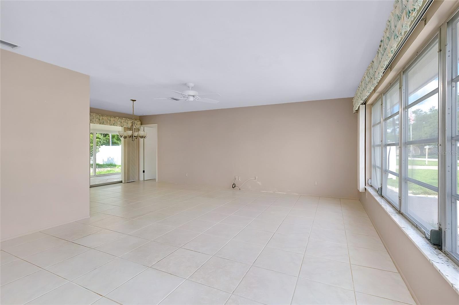 Image 3 of 49 For 617 Cadiz Road