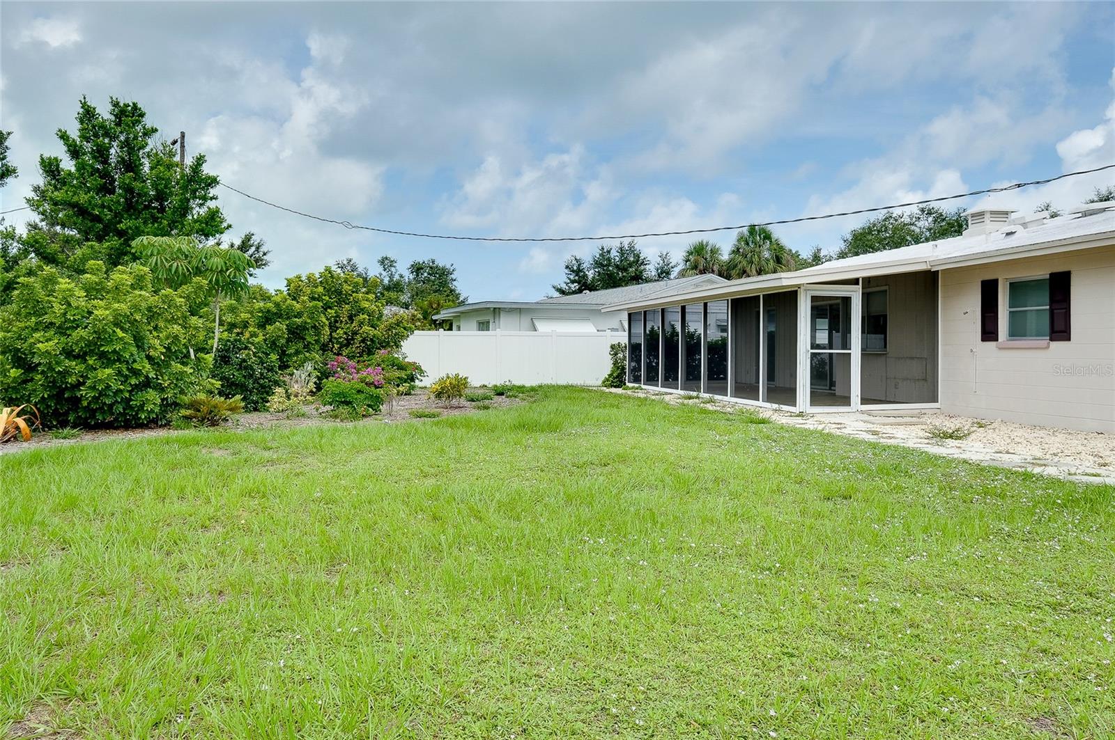 Image 33 of 49 For 617 Cadiz Road