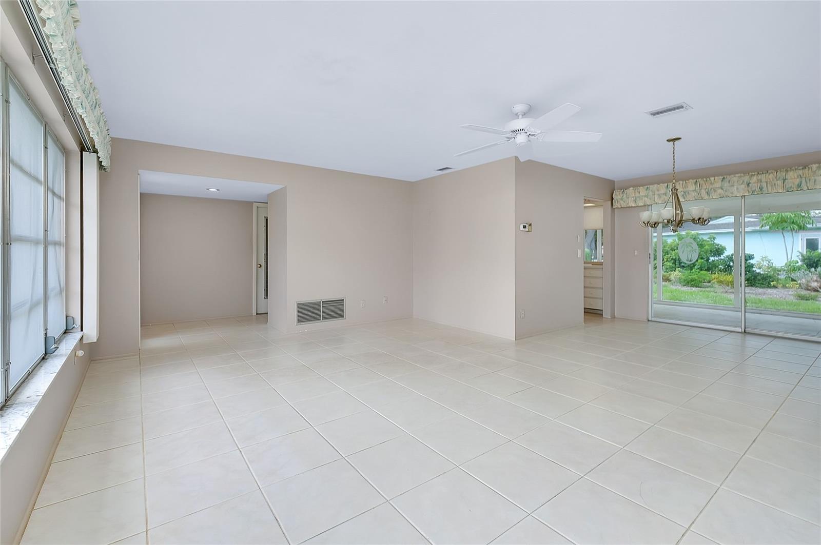 Image 4 of 49 For 617 Cadiz Road