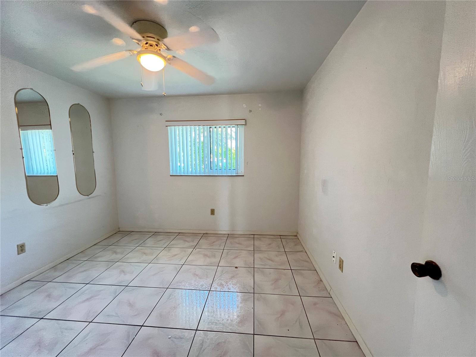 Image 15 of 27 For 25225 Rampart Boulevard 502