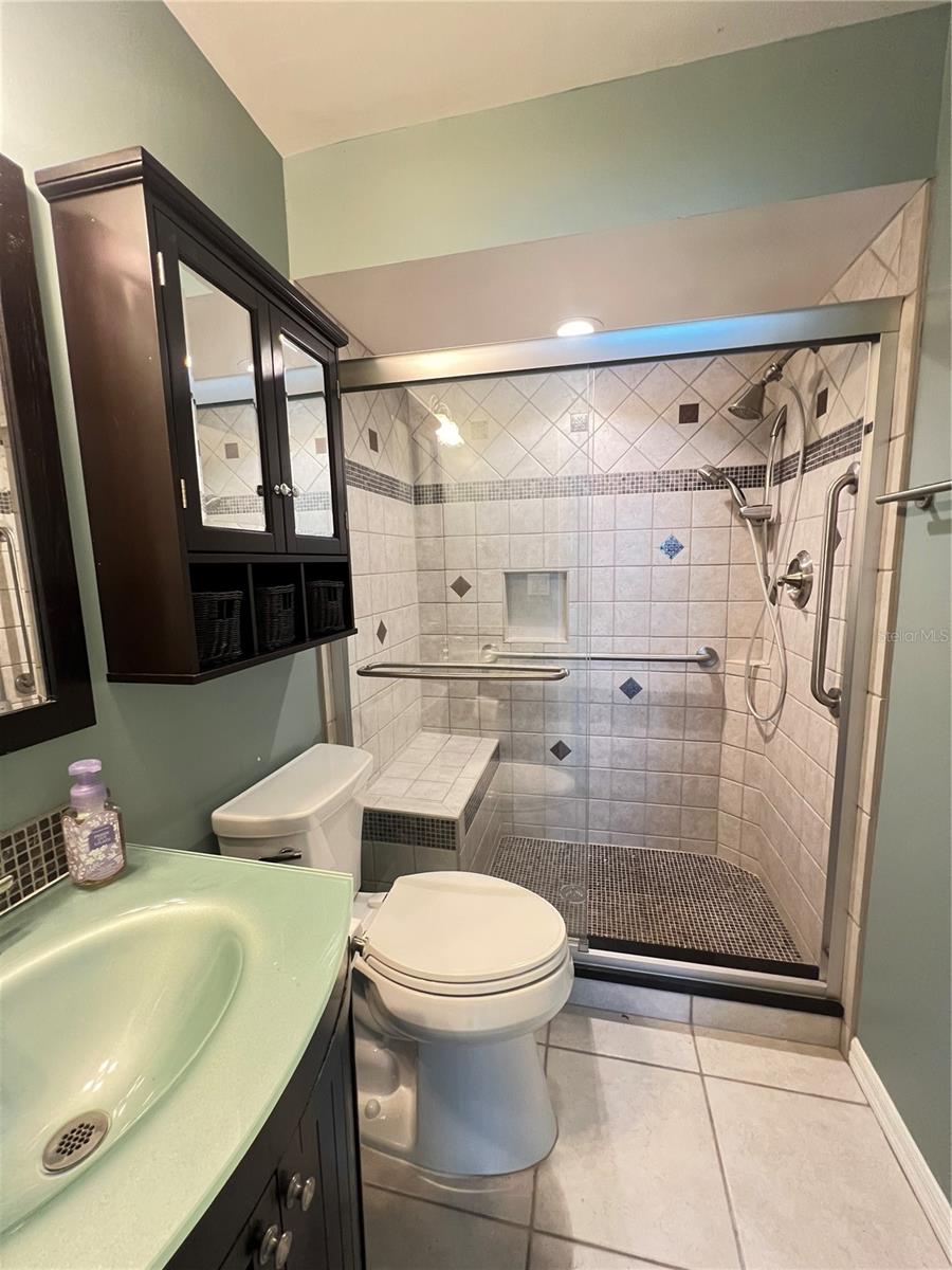 Image 21 of 27 For 25225 Rampart Boulevard 502