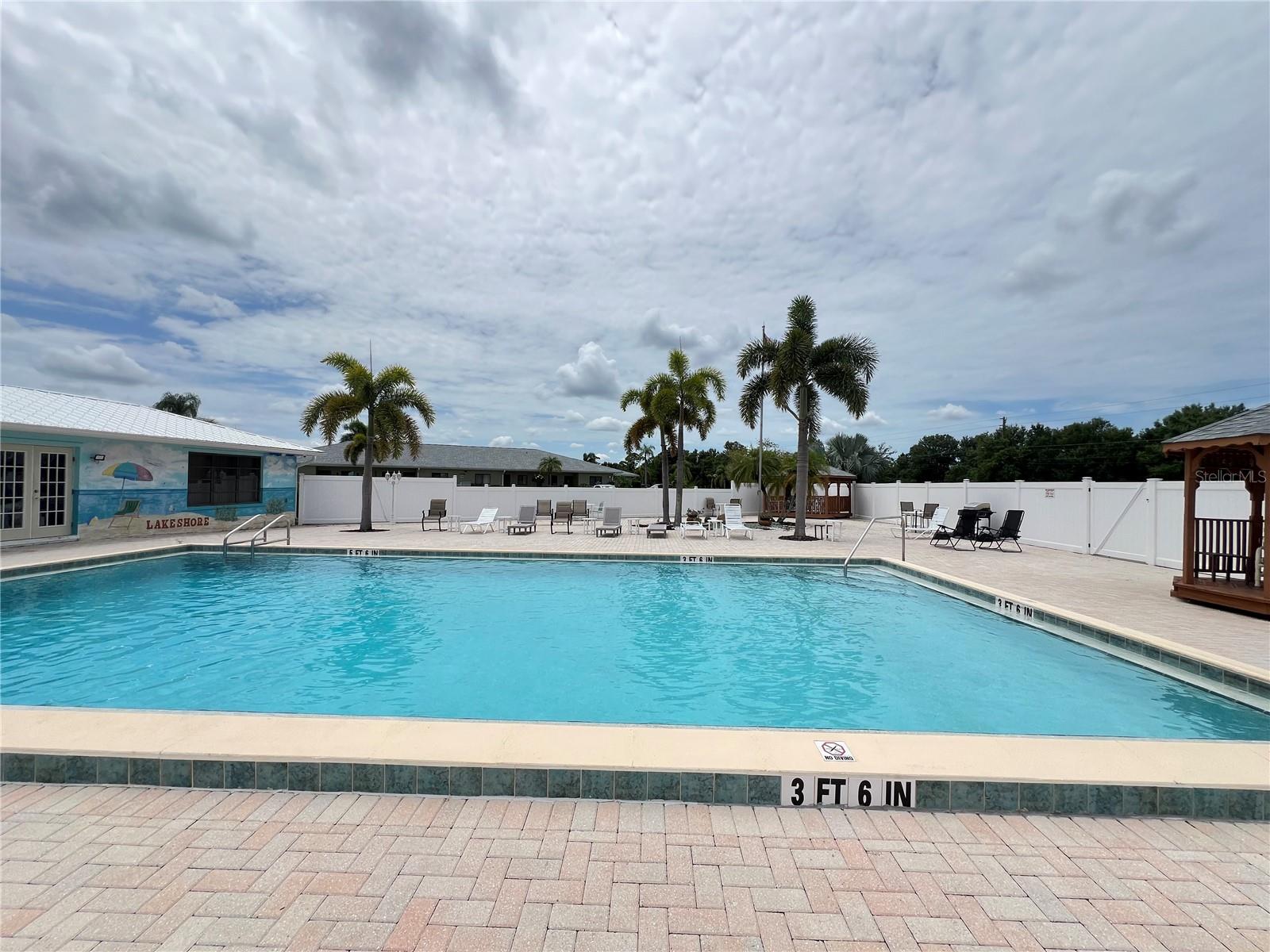 Image 3 of 27 For 25225 Rampart Boulevard 502