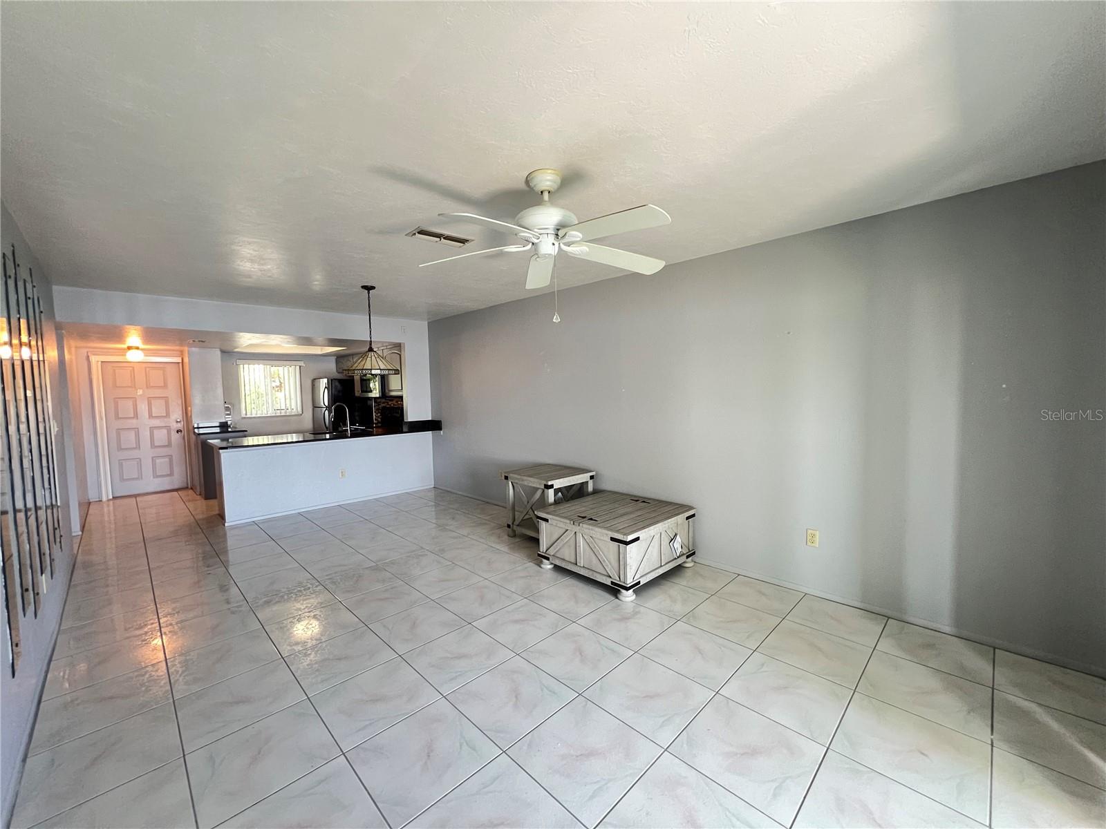 Image 4 of 27 For 25225 Rampart Boulevard 502