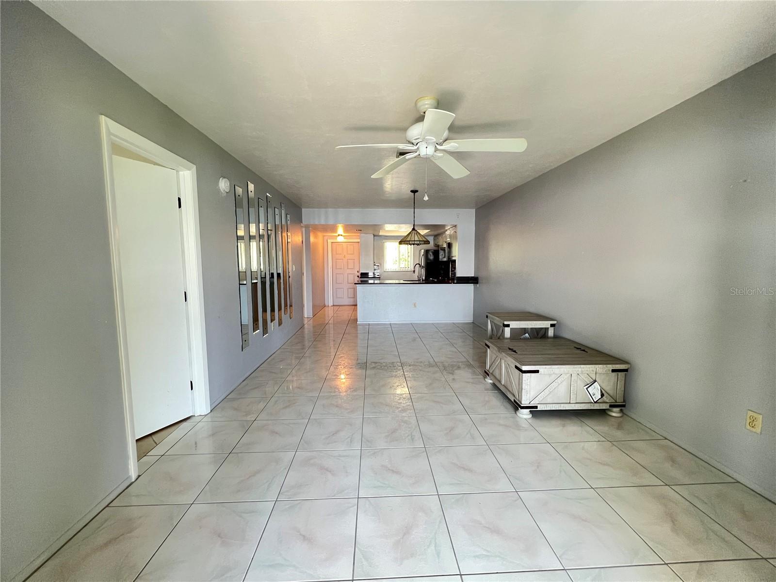 Image 5 of 27 For 25225 Rampart Boulevard 502