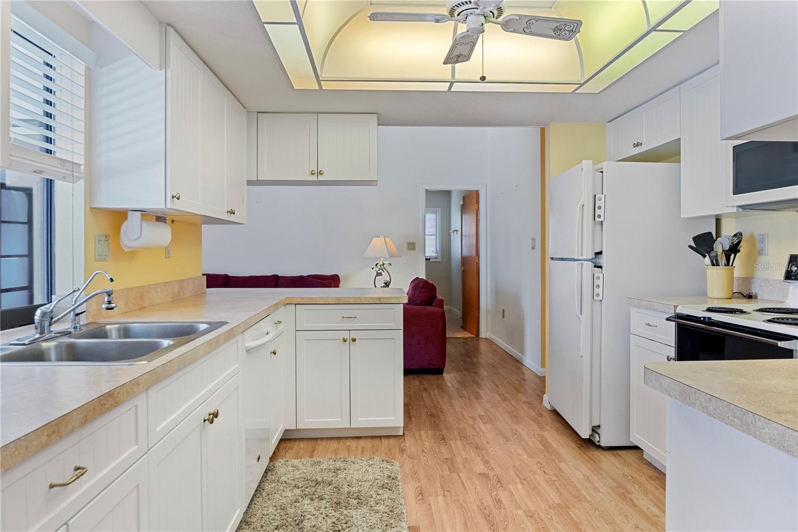 Image 10 of 40 For 13523 Drysdale Avenue