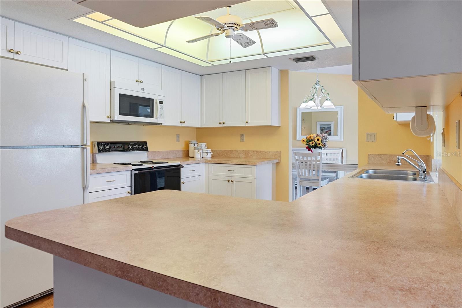 Image 11 of 40 For 13523 Drysdale Avenue