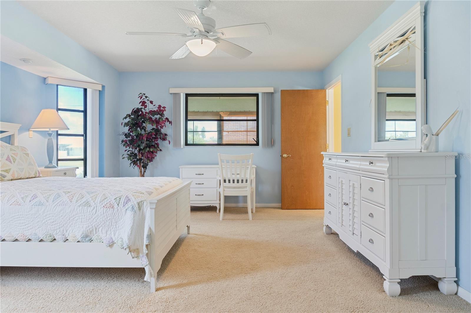 Image 20 of 40 For 13523 Drysdale Avenue